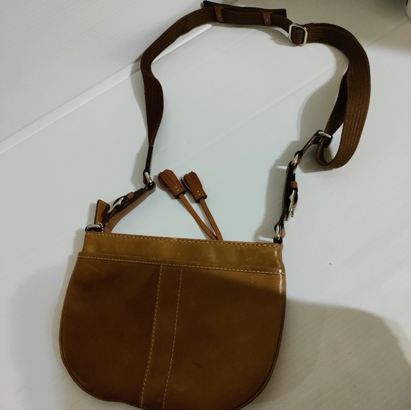 Coach Handbags - Coach Vintage Swingpack Bag Tassel Leather Brown Tan Crossbody